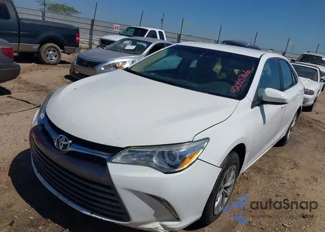 2017 Toyota Camry Le z USA, uszkodzony, nr VIN 4T1BF1FK1HU294062
